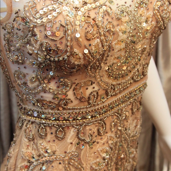 Dress - Picture 3 of 5